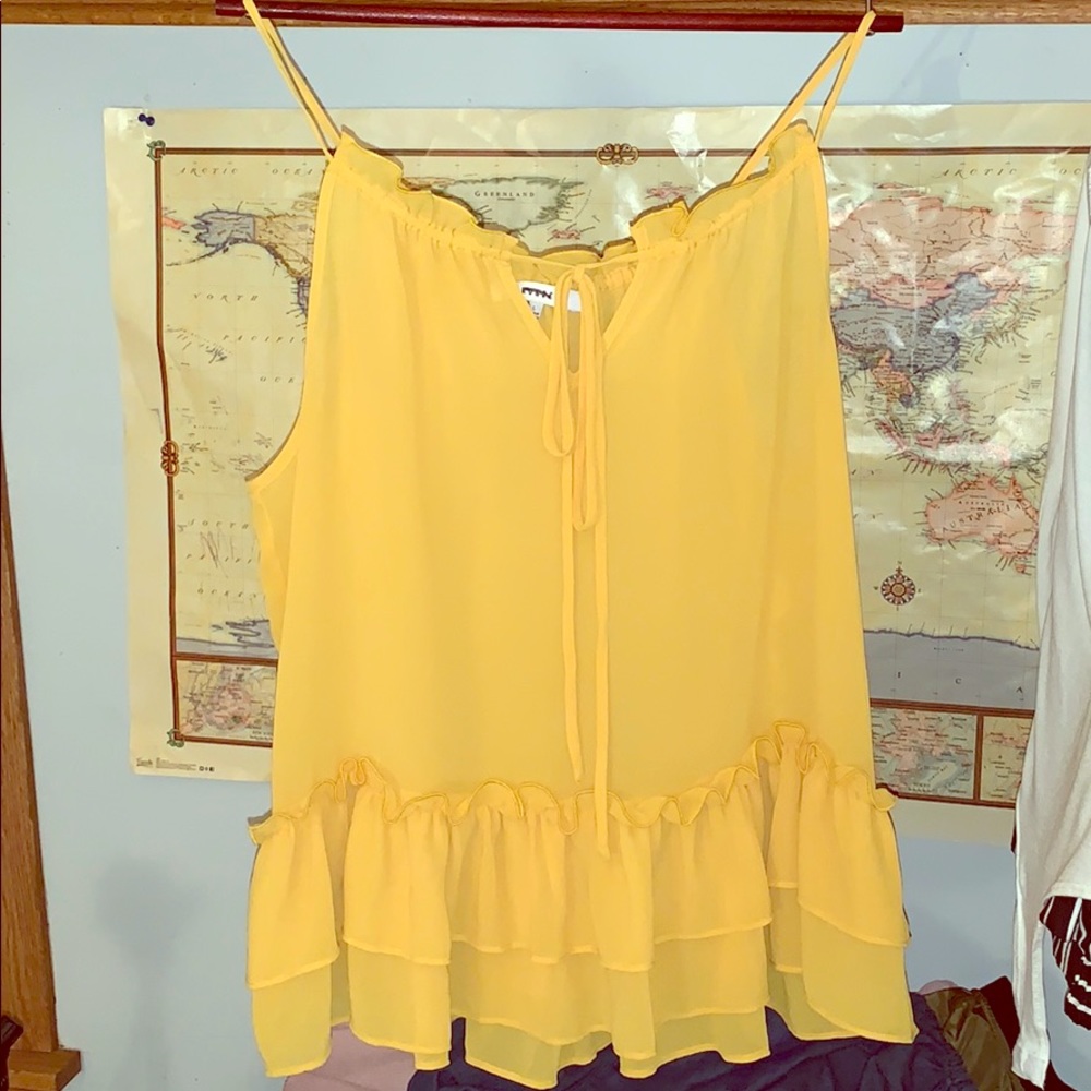 Tank top style mustardy color top L gently used